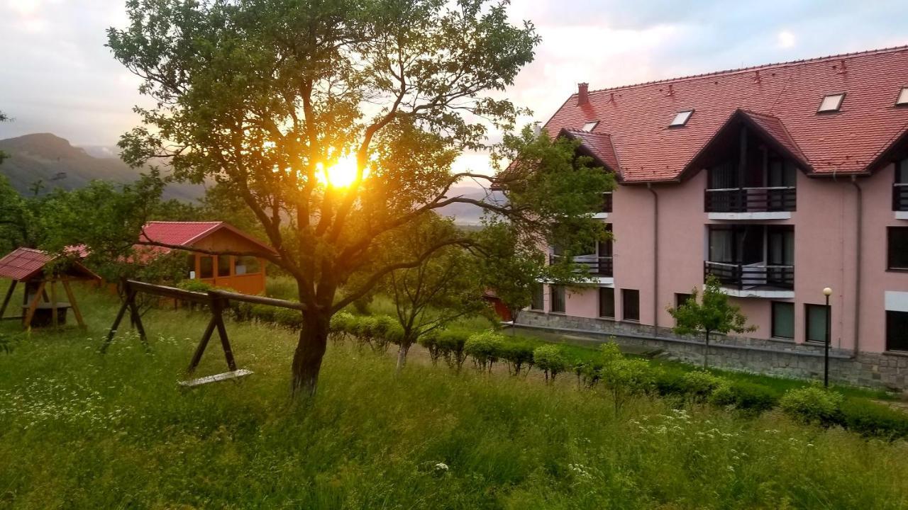 Hotel Sofia Bran  Luaran gambar
